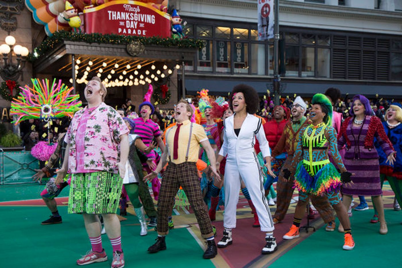 Photo Flash: Leslie Odom Jr, Broadway Casts Perform on MACY'S THANKSGIVING DAY PARADE  Image