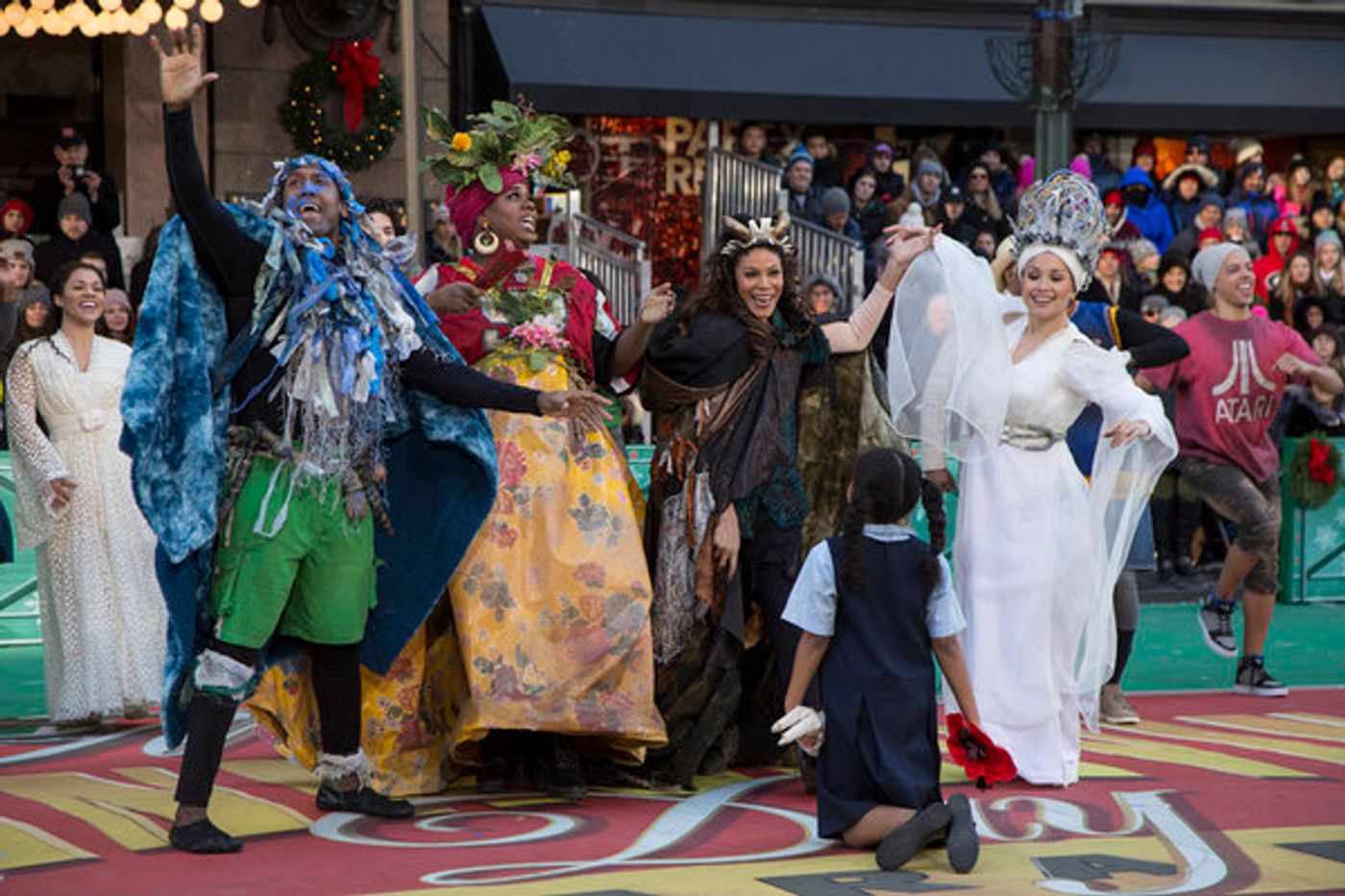 Photo Flash: Leslie Odom Jr, Broadway Casts Perform on MACY'S THANKSGIVING DAY PARADE  Image
