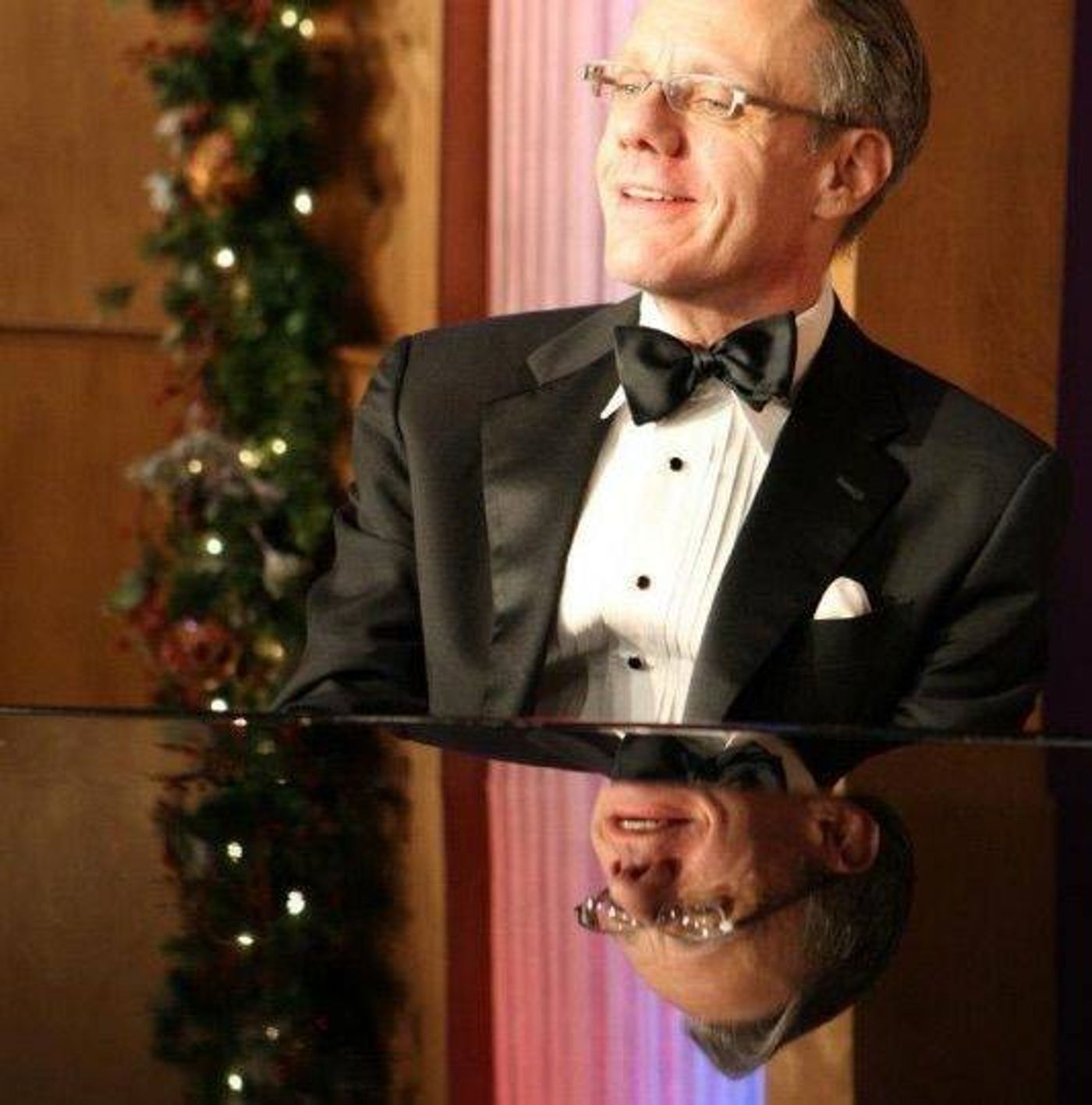 Review: CHRISTMAS IN SONG at Quality Hill Playhouse  Image