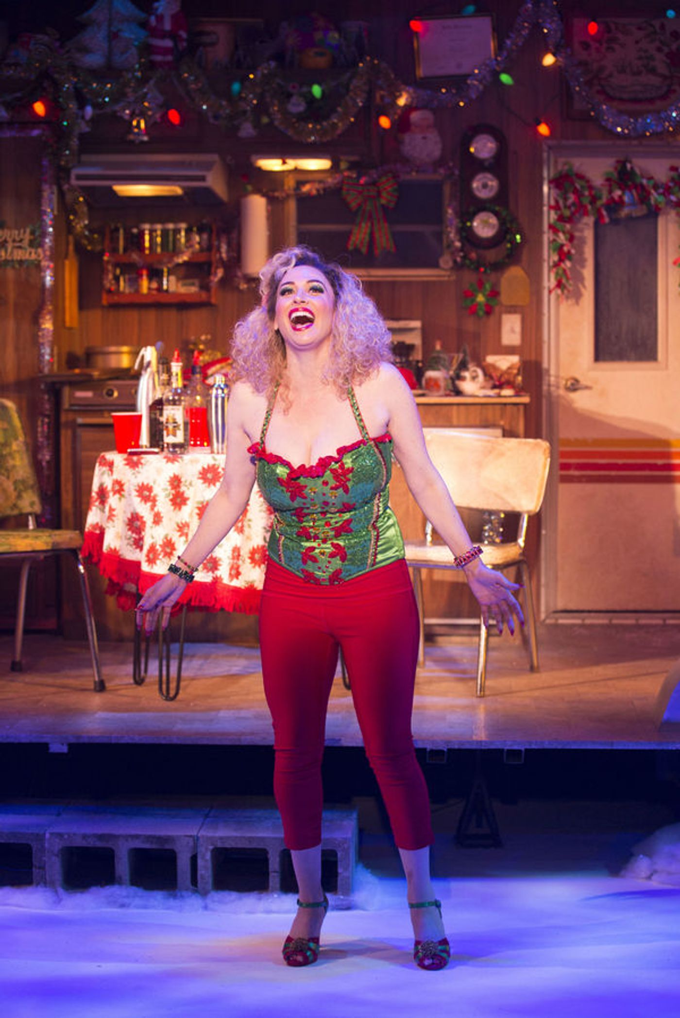 Photo Flash: First Look at Lesli Margherita as 'Cindy Lou Who' in WHO'S HOLIDAY Off-Broadway  Image