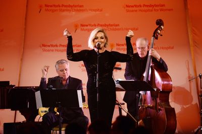 Actress Jane Krakowski performs onstage Photo