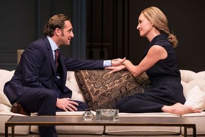 Josh Lucas as 'Tom' and Uma Thurman as 'Chloe' Photo