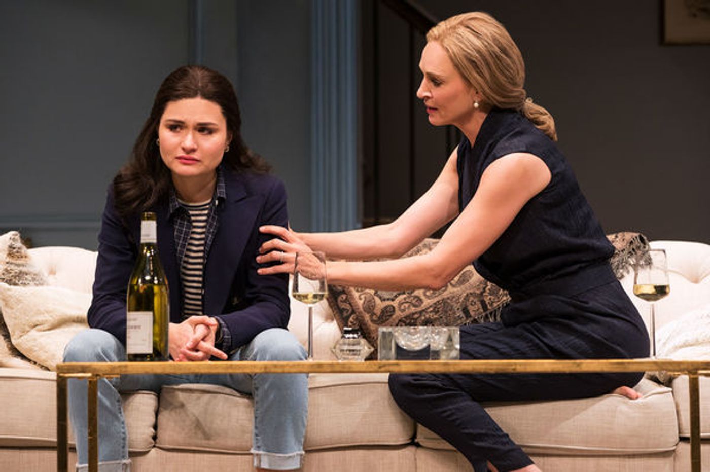 Photo Flash: First Look at Uma Thurman, Phillipa Soo and More in THE PARISIAN WOMAN on Broadway  Image