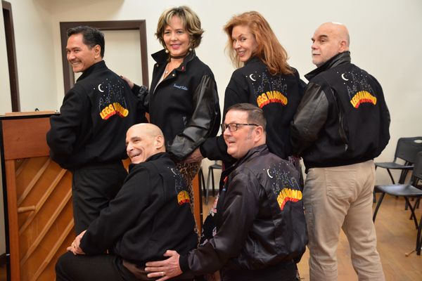 Norman Wendall Kauahi, Wendy Waring Jonathan Cerullo, Colleen Dunn, Kevin Weldon and  Photo