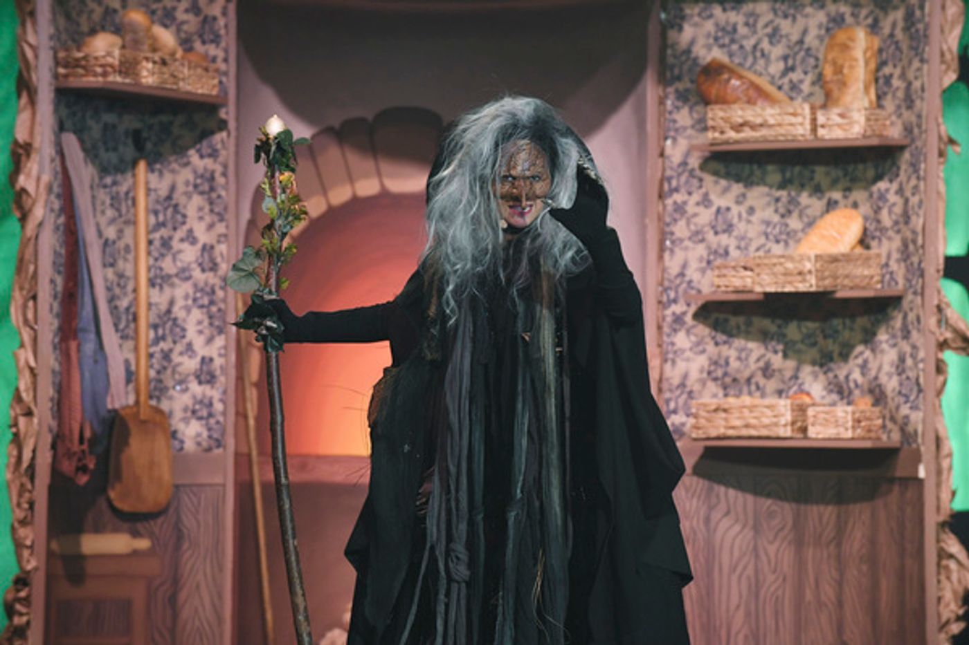 Photo Flash: First Look - Kristen Bell's Theater-Themed ABC Special ENCORE  Image