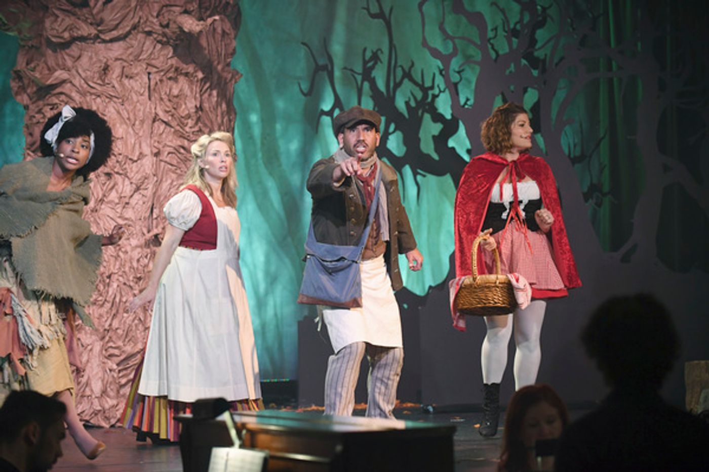 Photo Flash: First Look - Kristen Bell's Theater-Themed ABC Special ENCORE  Image