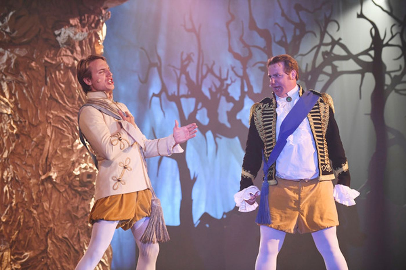 Photo Flash: First Look - Kristen Bell's Theater-Themed ABC Special ENCORE  Image