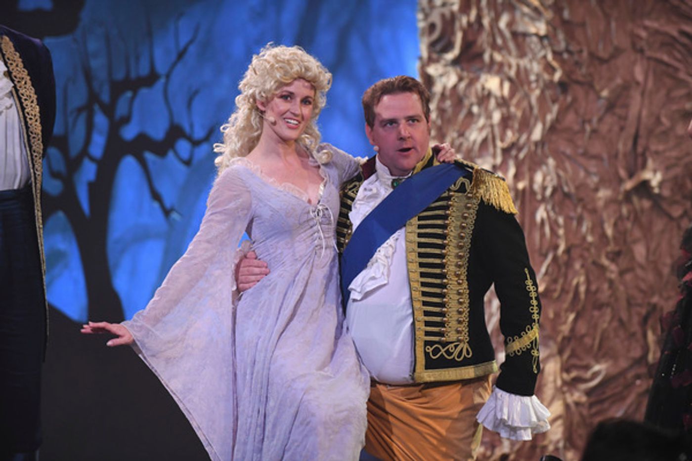 Photo Flash: First Look - Kristen Bell's Theater-Themed ABC Special ENCORE  Image