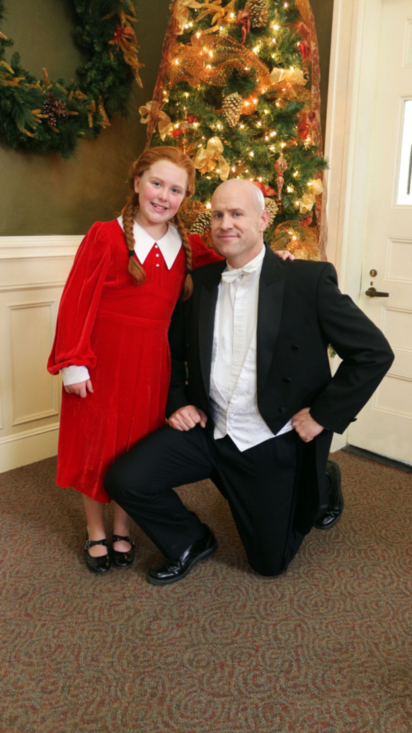Photo Flash: Photo Flash: Little Orphan Annie Finds Her Reason To Smile In The Waterville Opera House  Image