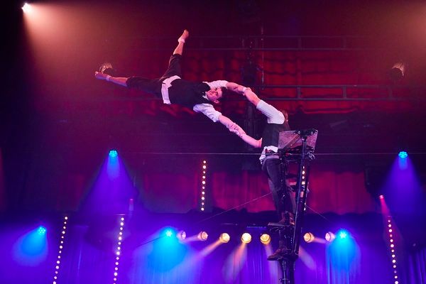 THE CHILLY BROTHERS CRADLE ACT featuring Nathan Briscoe and Maxime Blanckaert
 Photo