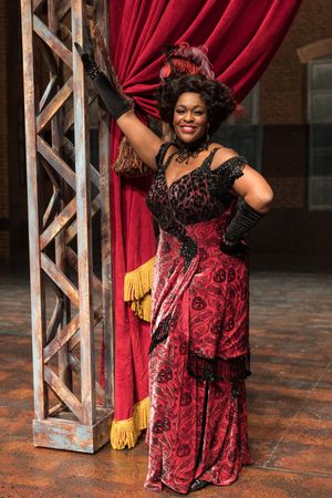 Cicily Daniels as Medda Larkin Photo