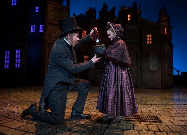 Milwaukee Repertory Theater presents A Christmas Carol in the Historic Pabst Theater  Photo