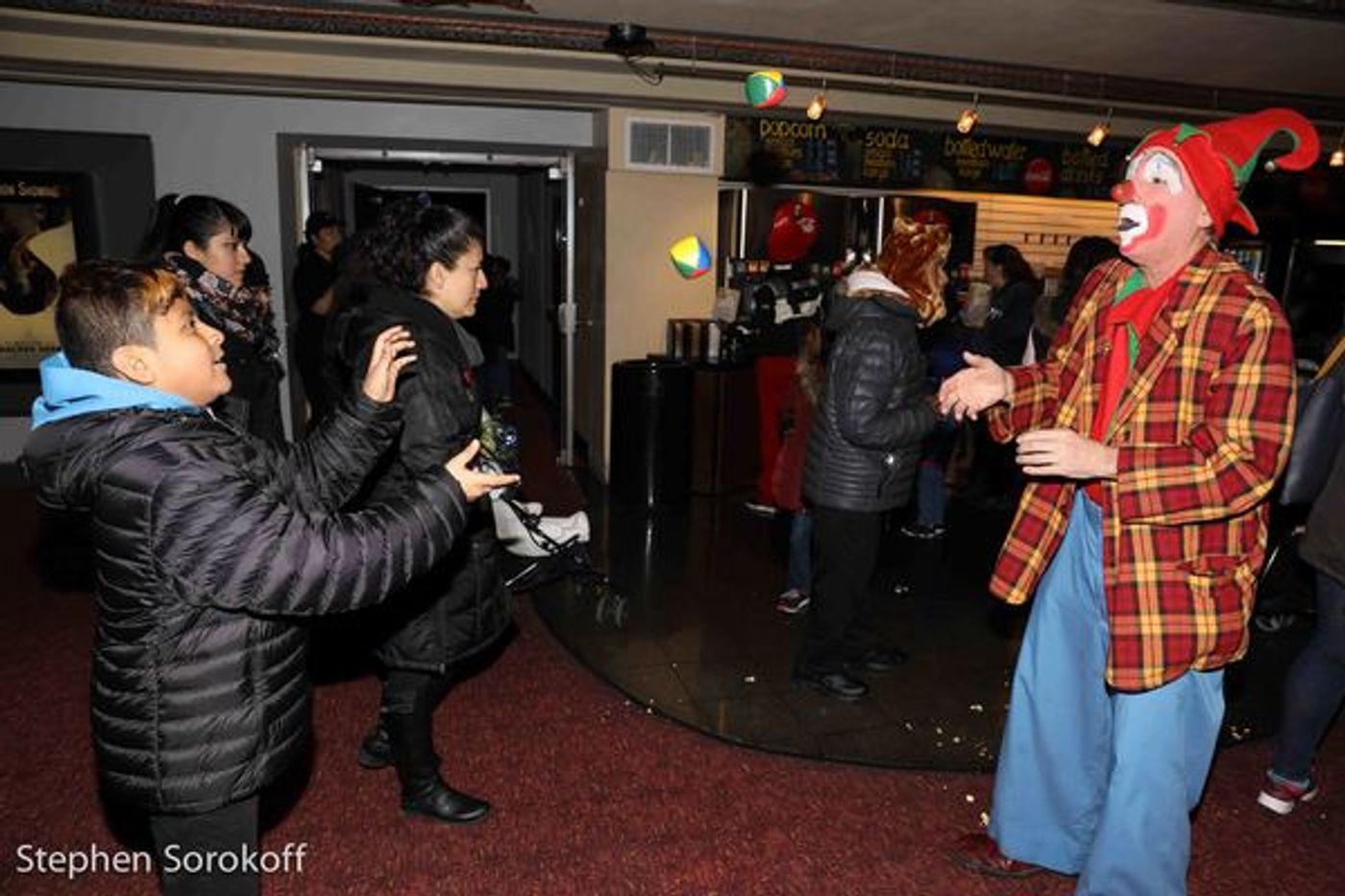 Photo Coverage: The Friars, A Yiddish Theatre, and City Village Cinema Bring Christmas Cheer to NYC Kids  Image