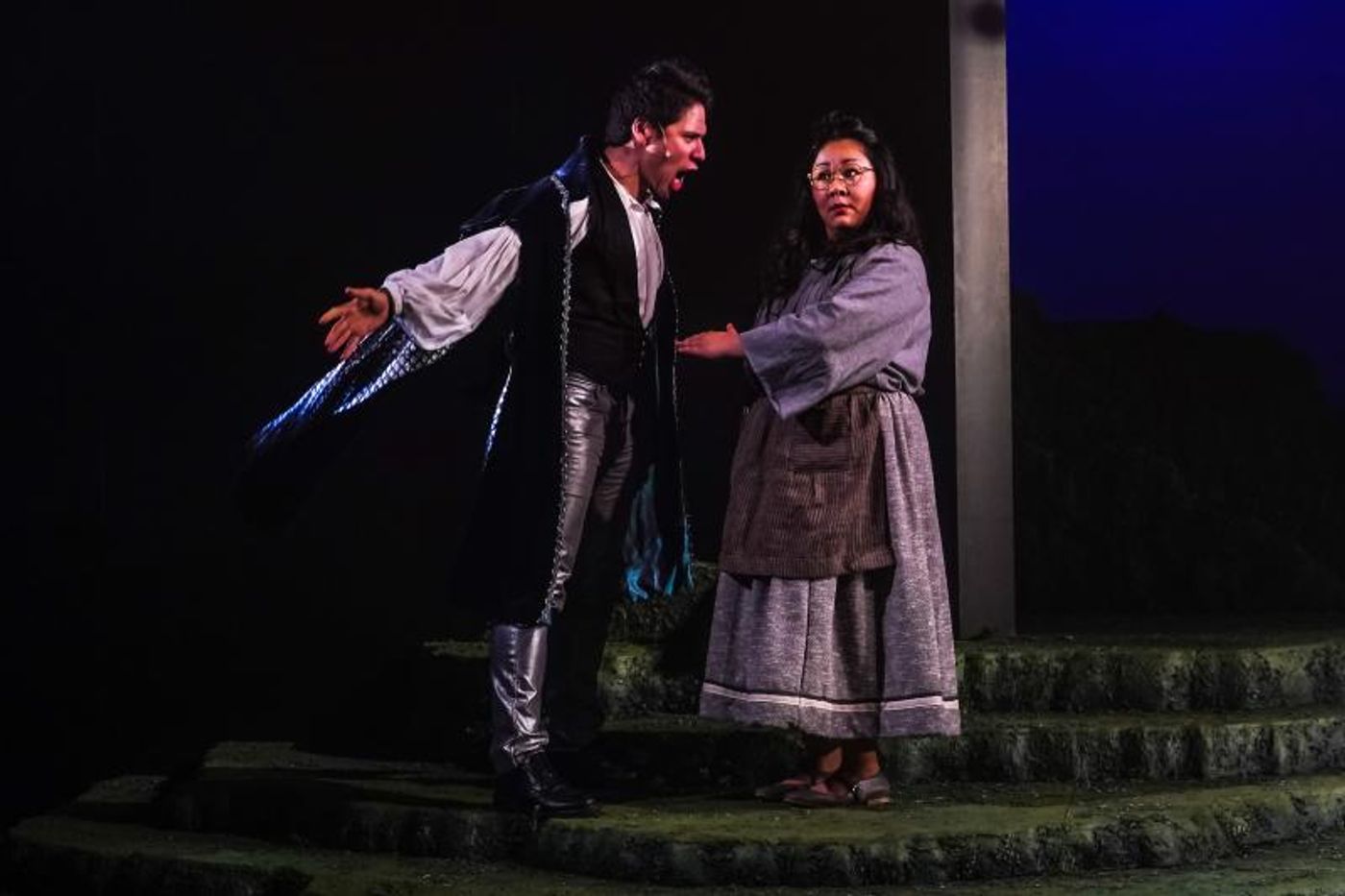 Review: A Few Qualms but HOWL'S MOVING CASTLE from Book-It is a Delight Review: A Few Qualms but HOWL'S MOVING CASTLE from Book-It is a Delight Image