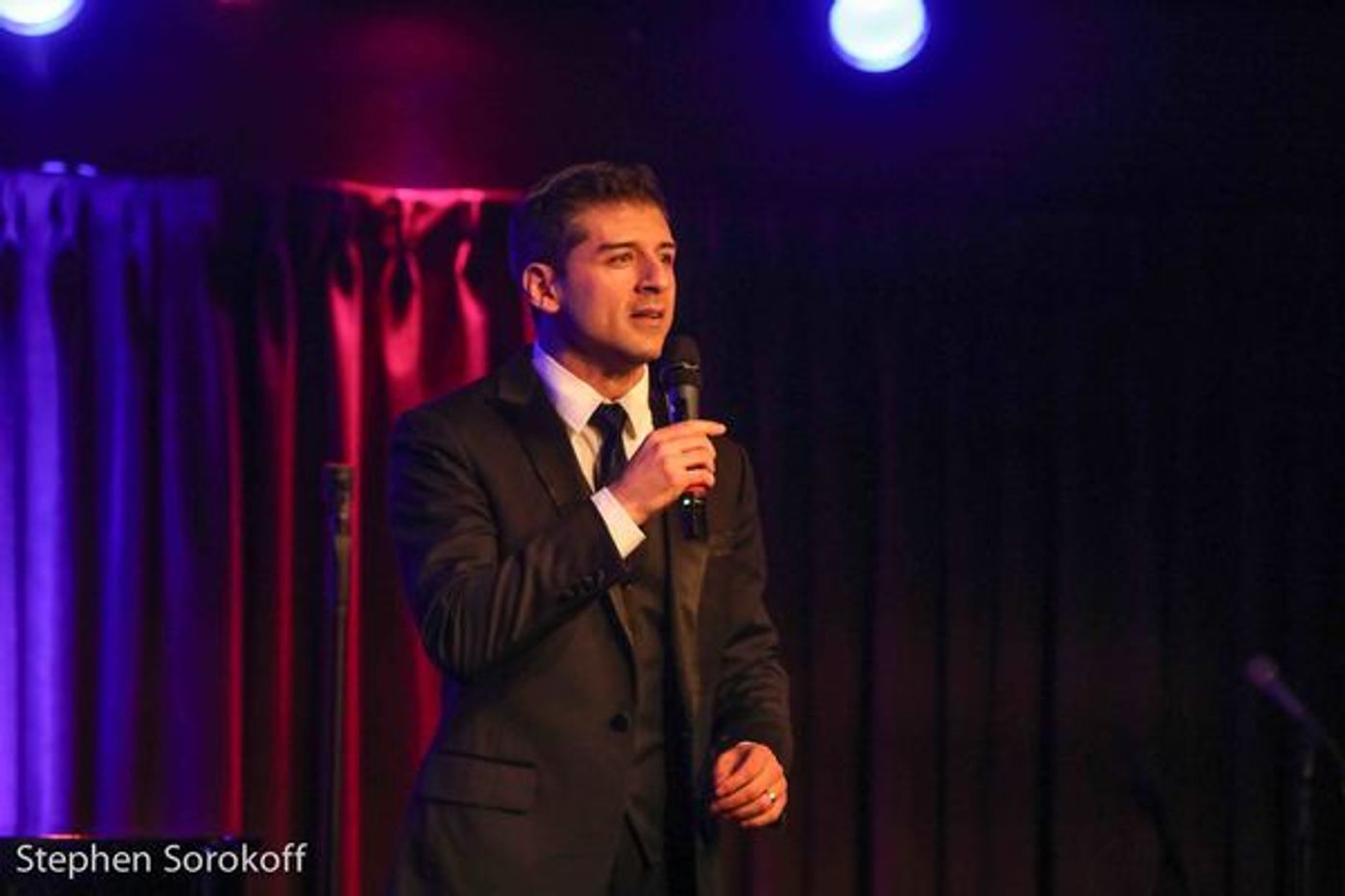 Photo Coverage: Tony Yazbeck Sings and Taps His Story At The Green Room 42  Image