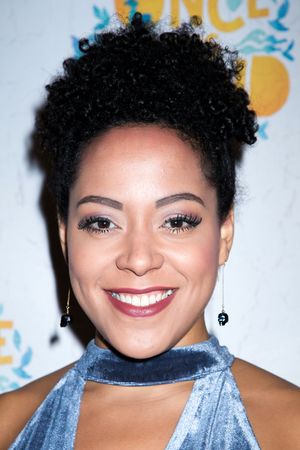 Lilli Cooper @ BroadwayWorld Lilli Cooper Photo