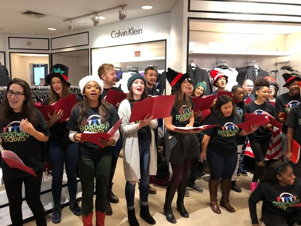Photo Flash: Stage Couple Jarrod Spector and Kelli Barrett Carol for Broadway's Babies at Macy's  Image