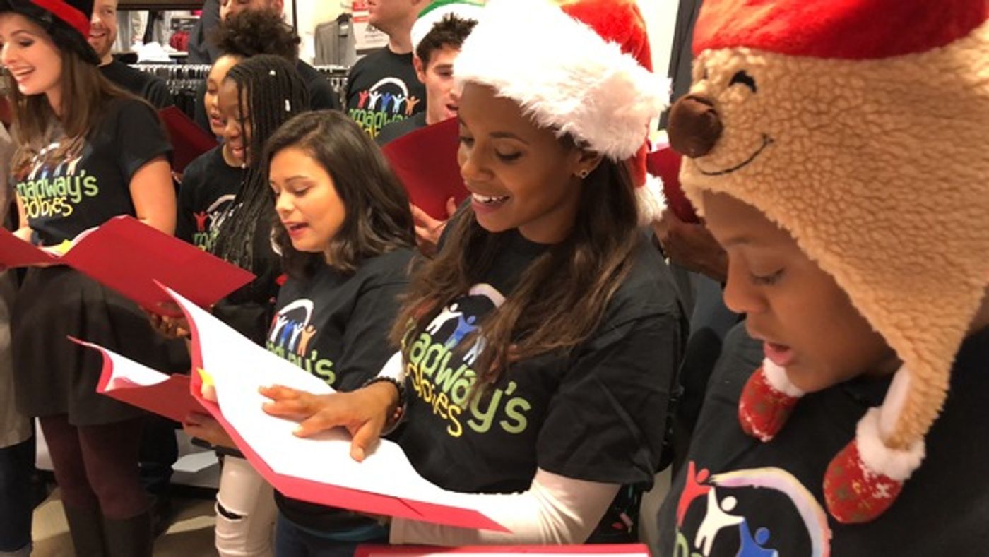 Photo Flash: Stage Couple Jarrod Spector and Kelli Barrett Carol for Broadway's Babies at Macy's  Image