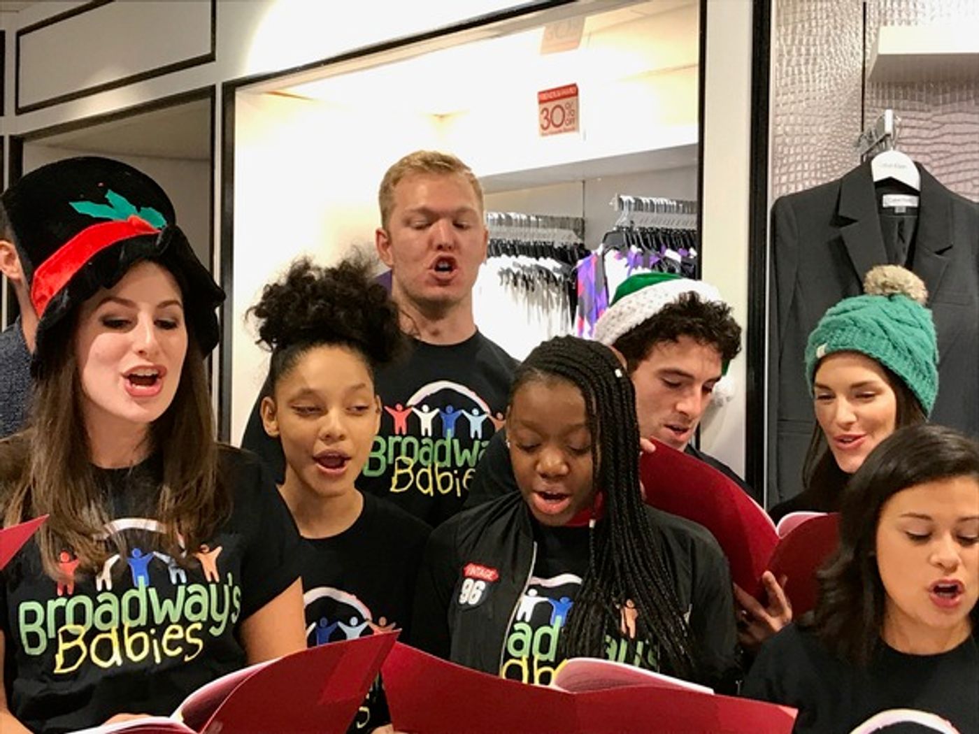 Photo Flash: Stage Couple Jarrod Spector and Kelli Barrett Carol for Broadway's Babies at Macy's  Image