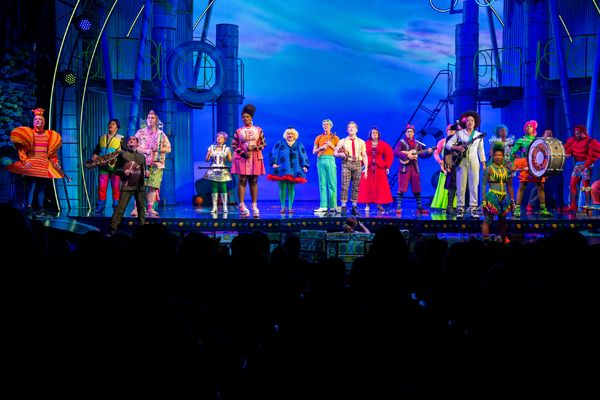 Photos: The Best Day Ever! SPONGEBOB SQUAREPANTS Takes Opening Night Bows — photo 1 of 25
