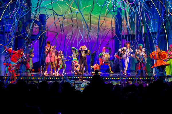 Photos: The Best Day Ever! SPONGEBOB SQUAREPANTS Takes Opening Night Bows — photo 2 of 25