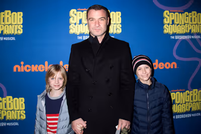 Liev Schreiber and his children Photo