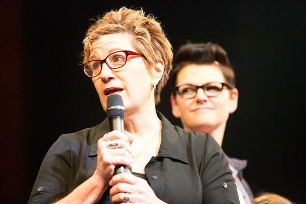 Lisa Kron addresses the final audience, Kate Shindle in the background Photo