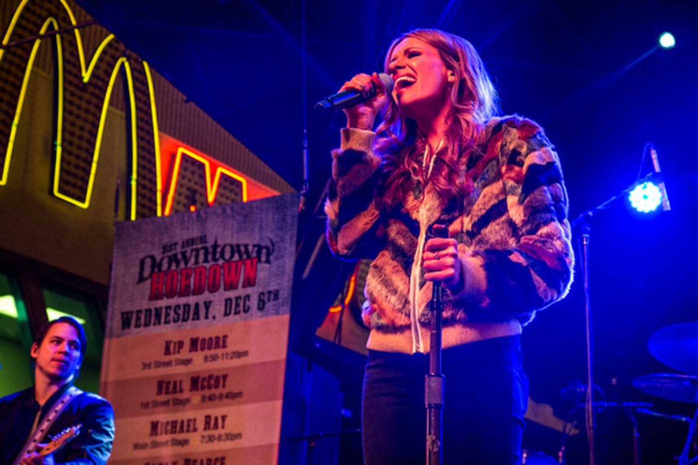 Photo Flash: Country Music Sensations Perform During DOWNTOWN HOEDOWN at Fremont Street Experience  Image