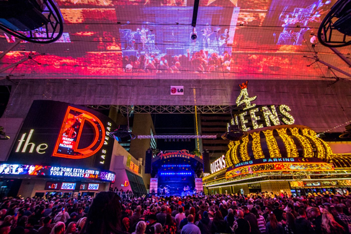 Photo Flash: Country Music Sensations Perform During DOWNTOWN HOEDOWN at Fremont Street Experience  Image