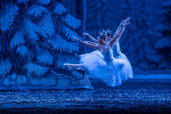 KC Ballet Dancer Whitney Huell and Company Dancers. Photography: Brett Pruitt & East  Photo