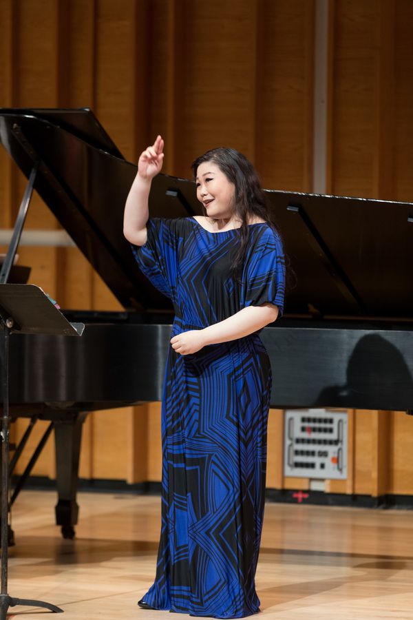 Mezzo soprano Hyona Kim Photo