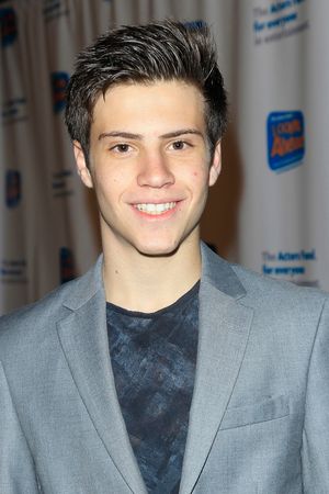 Lofton Shaw @ BroadwayWorld Lofton Shaw Photo