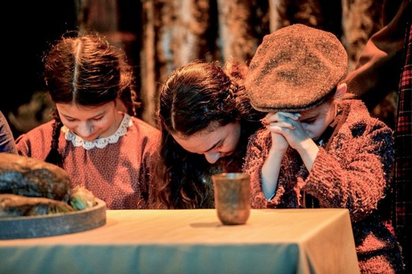 Photo Flash: First Look at Titan Theatre Company's A CHRISTMAS CAROL  Image