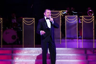 Garrett Phillips (Frank Sinatra) Photo