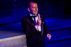 Garrett Phillips (Frank Sinatra) Photo