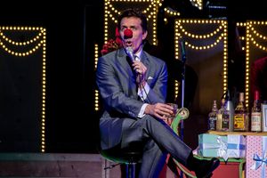 Nigel Casey (Dean Martin) Photo