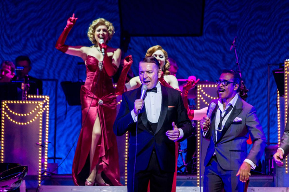 Garrett Phillips (Frank Sinatra) and David Hayes (Sammy Davis Jr) at 