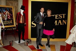 Hugh Jackman, Deborra-lee Furness  Photo
