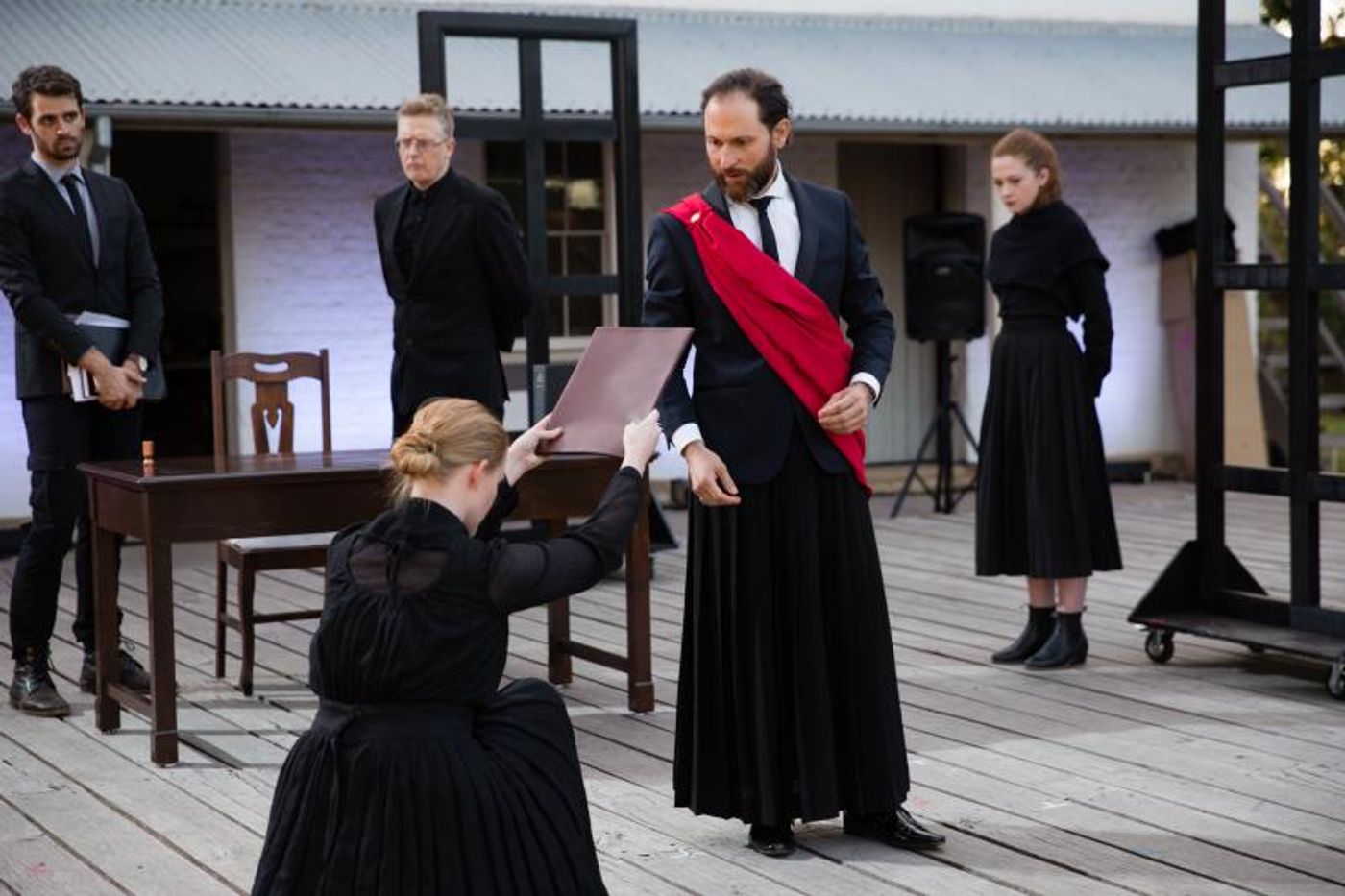 Review: Contemporary Take On Shakespeare's MEASURE FOR MEASURE Misses Its Opportunity To Make A Mark  Image