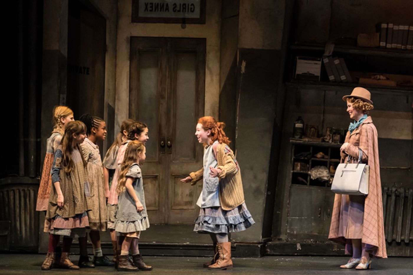 Photo Flash:  Leapin' Lizards! ANNIE Returns to the Ordway for the Holidays  Image