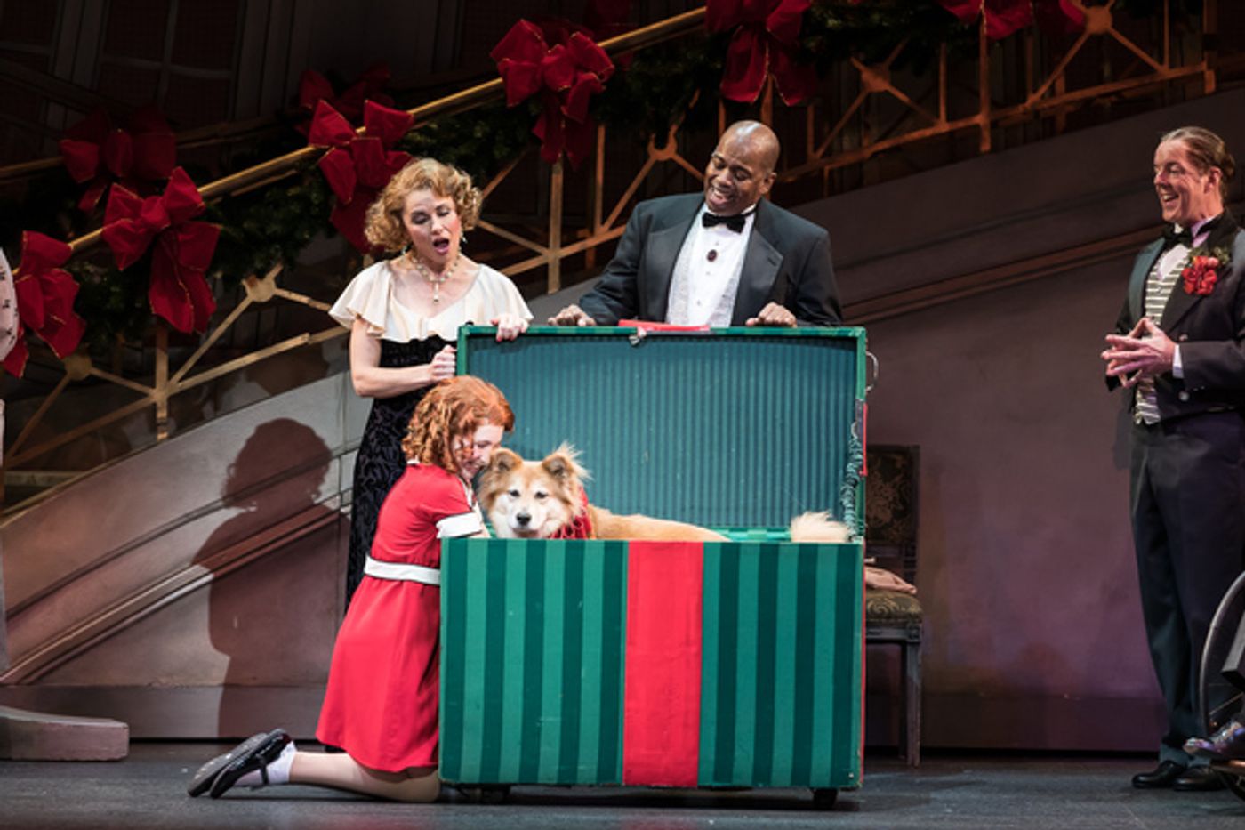Photo Flash:  Leapin' Lizards! ANNIE Returns to the Ordway for the Holidays  Image