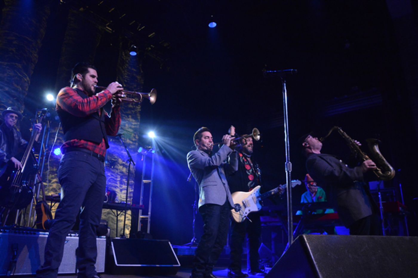 Photo Coverage: The Mavericks Play The Space at Westbury Photo Coverage: The Mavericks Play The Space at Westbury Image