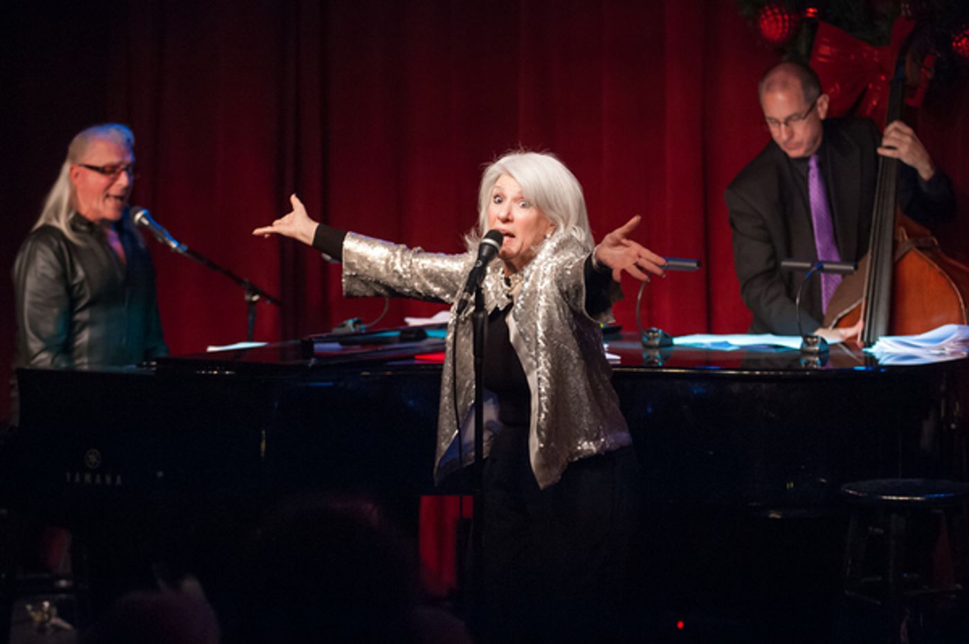 Photo Flash: Stephen Carlile, Sophia Anne Caruso, Judy Gold and More Join Jamie deRoy for Holiday Concert at Birdland  Image
