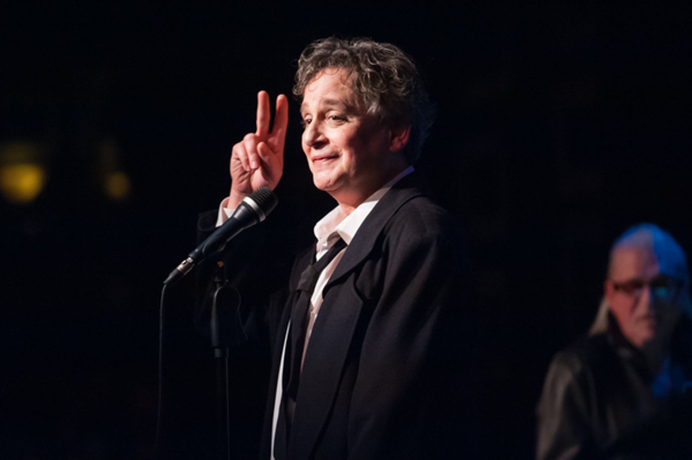 Photo Flash: Stephen Carlile, Sophia Anne Caruso, Judy Gold and More Join Jamie deRoy for Holiday Concert at Birdland  Image