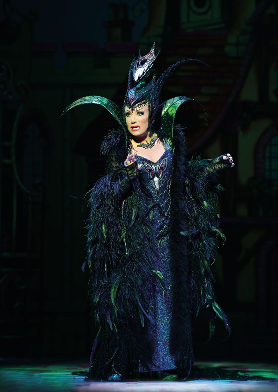 Photo Flash: First Look at Charlie Stemp, Elaine Paige and More in DICK WHITTINGTON at the London Palladium Image