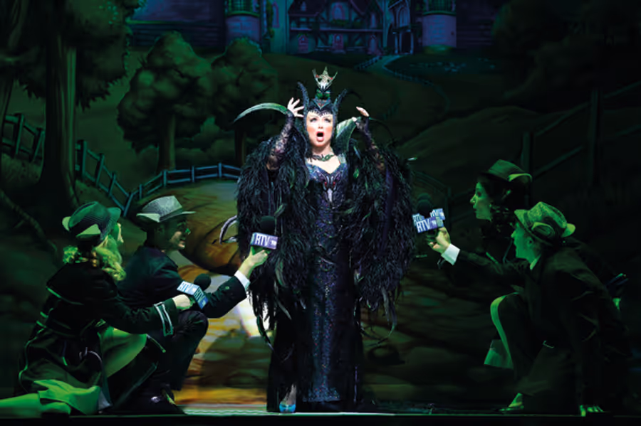 Photo Flash: First Look at Charlie Stemp, Elaine Paige and More in DICK WHITTINGTON at the London Palladium Image