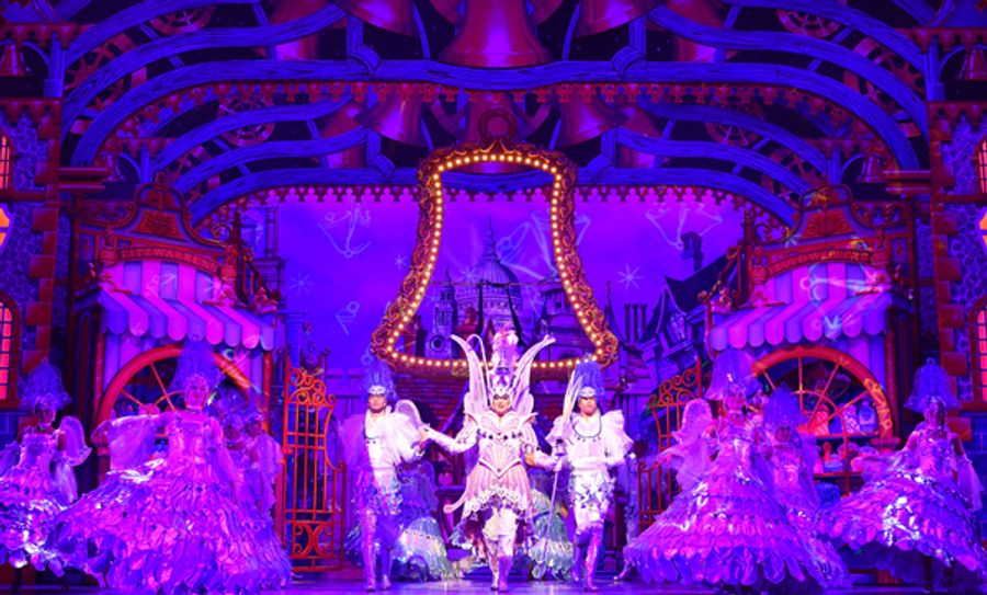 Photo Flash: First Look at Charlie Stemp, Elaine Paige and More in DICK WHITTINGTON at the London Palladium Image