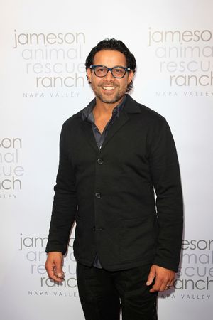Jon Huertas Photo