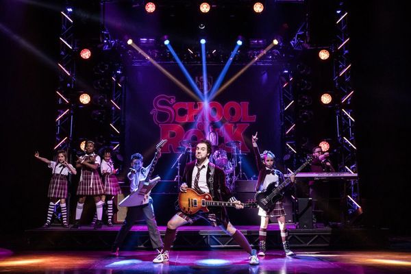 Photo Flash: Check Out Brand New Production Photos from SCHOOL OF ROCK - Now Starring Justin Collette and Analisa Leaming  Image