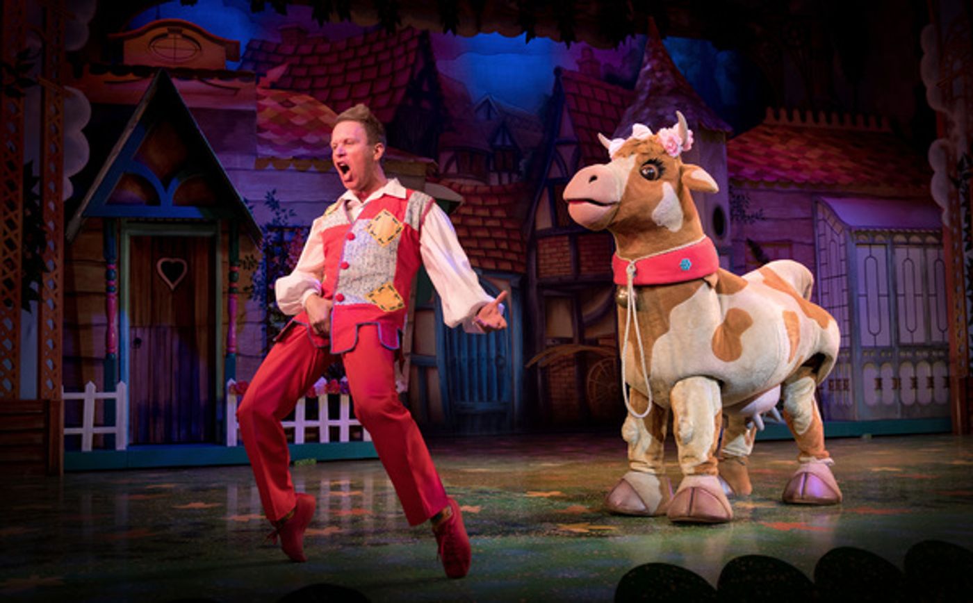 Photo Flash: Production Photos and Trailer Released for JACK AND THE BEANSTALK at Wolverhampton Grand  Image